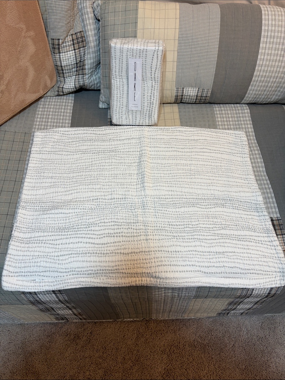 OAK White Textured Decorative Pillow Cover